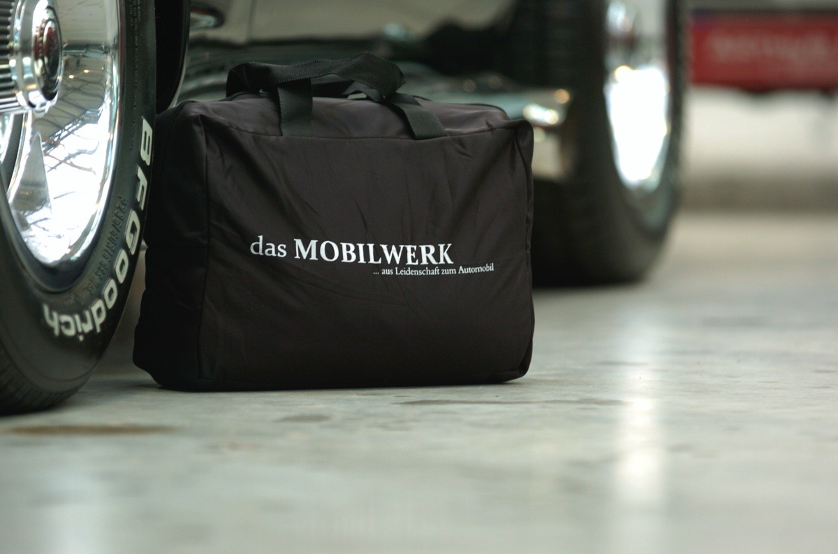 VW Golf VI Cabrio - Bj.von 2012 bis heute - MOBILWERK INDOOR COVER SOFTKONTUR -SCHWARZ mit Spiegeltaschen-