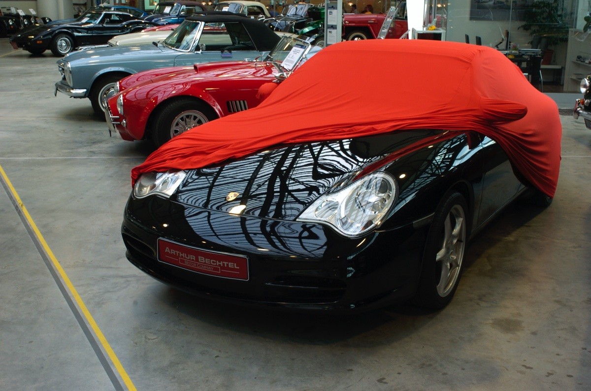 Ford Fiesta V Typ JAS /JBS -Bj.von 1999 bis 2001 - MOBILWERK INDOOR COVER SOFTKONTUR -ROT mit Spiegeltaschen-